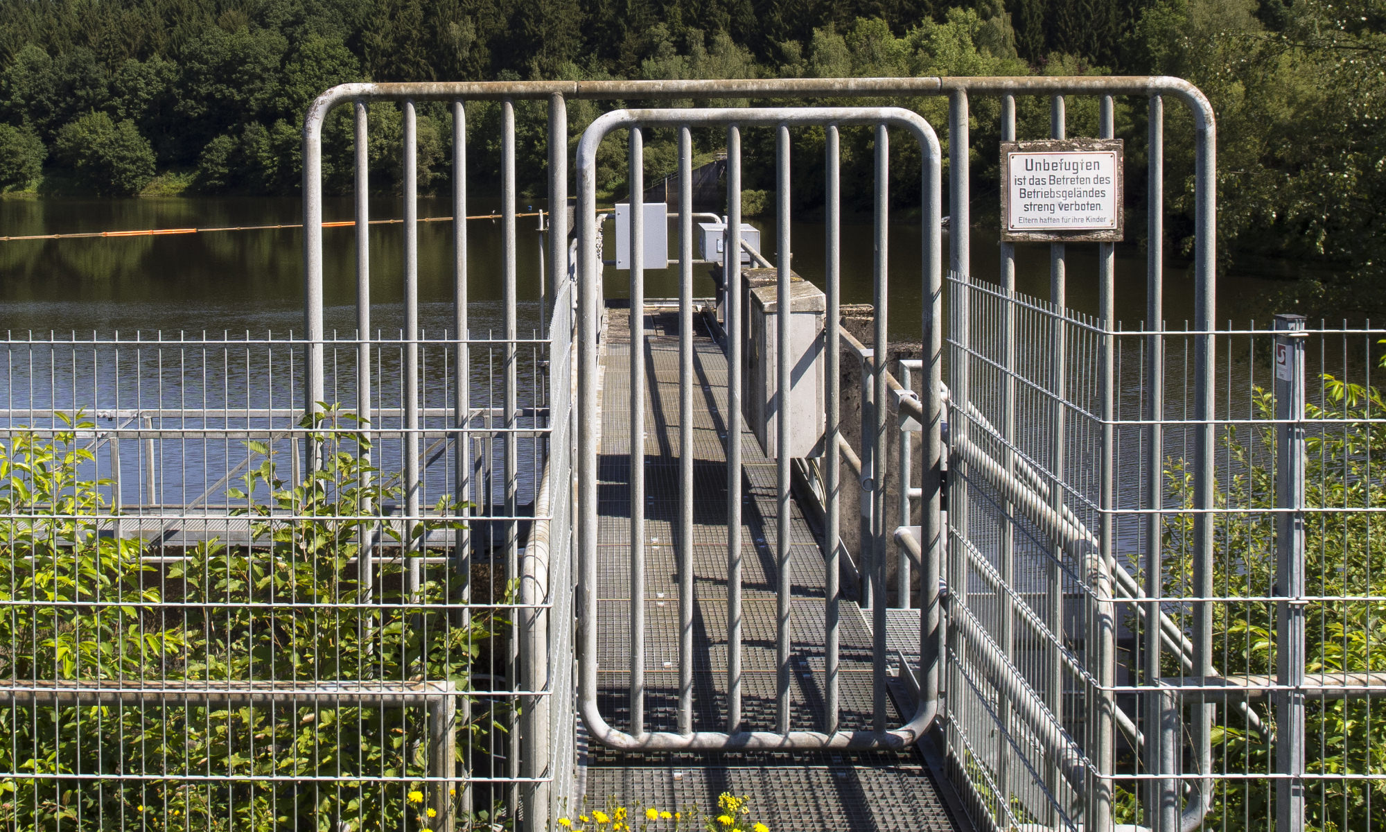 Absperrung Wahnbachtalsperre